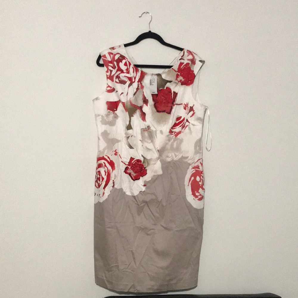 Red roses dress